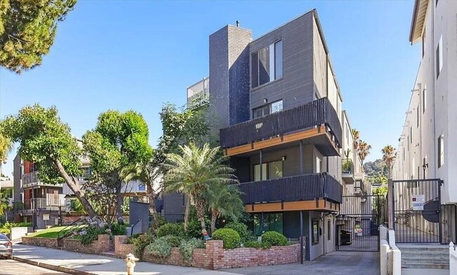 Photo - 12938 Valleyheart Dr