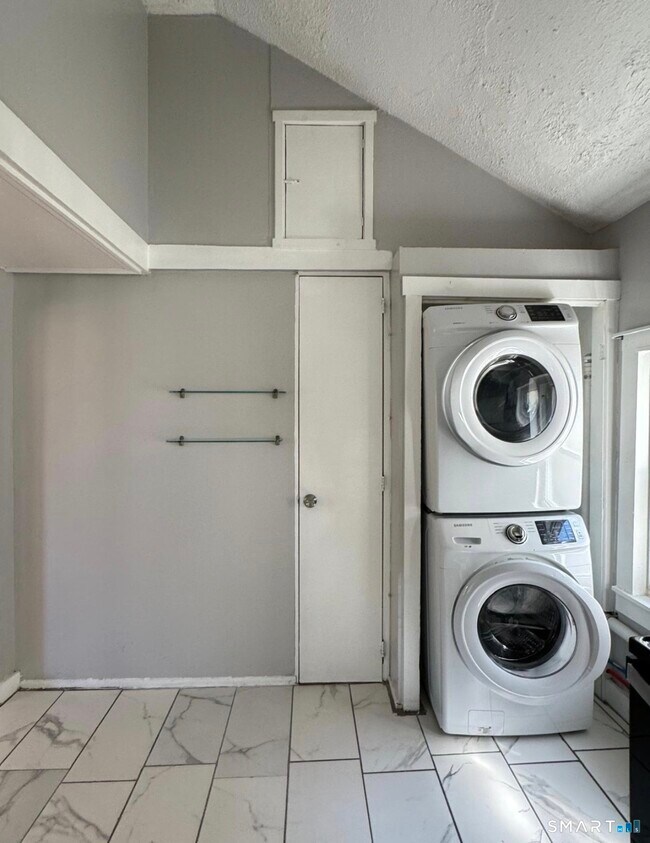 16 Vine St Unit 2nd