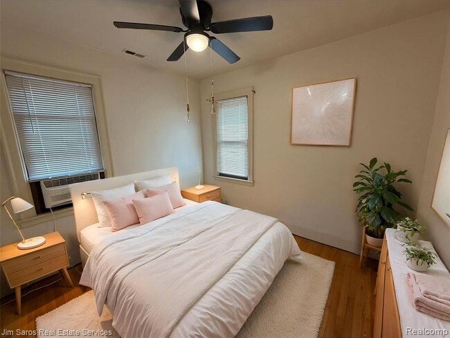 Photo - 1326 Maryland St Unit 2F