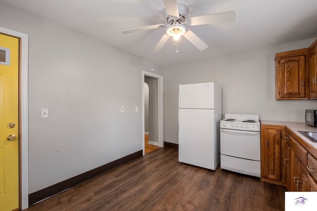 Photo - 3825 Cuming St Unit 3825 CUMING ST