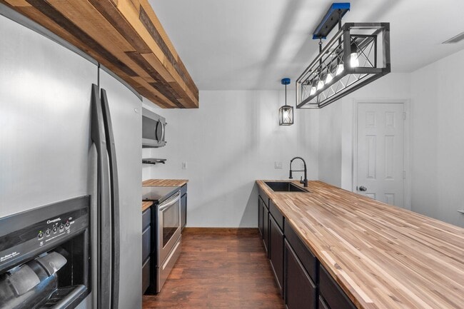 Photo - 2 bed 1.5 bath townhome for rent in Brentw...