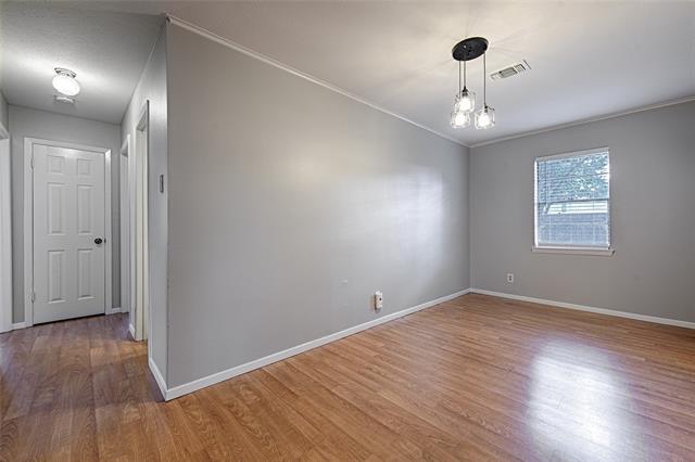 Photo - 2304 Meadow Crest