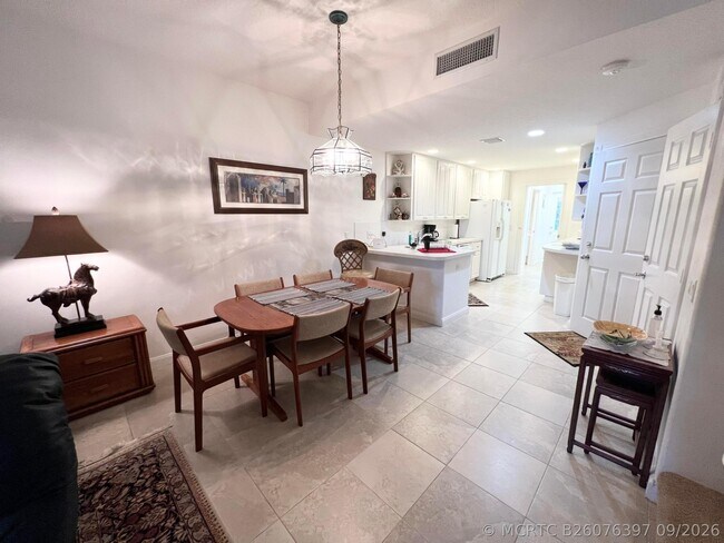 Photo - 2913 E Community Dr