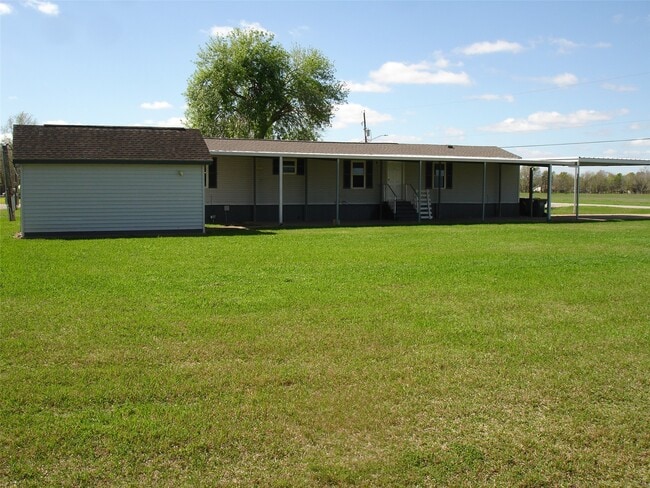 Building Photo - 4201 Wells Dr