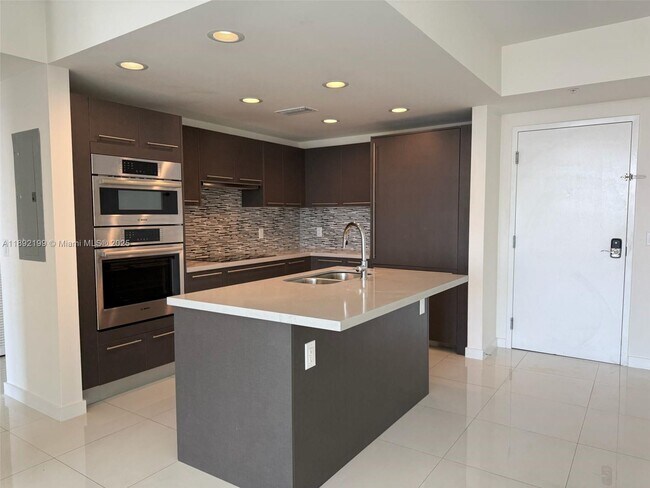 Photo - 7825 NW 107th Ave Unit 703