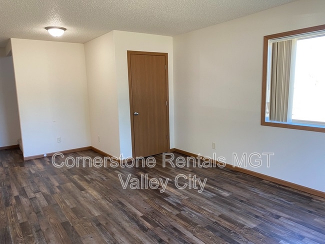 Photo - 508 10th St NE Unit 1