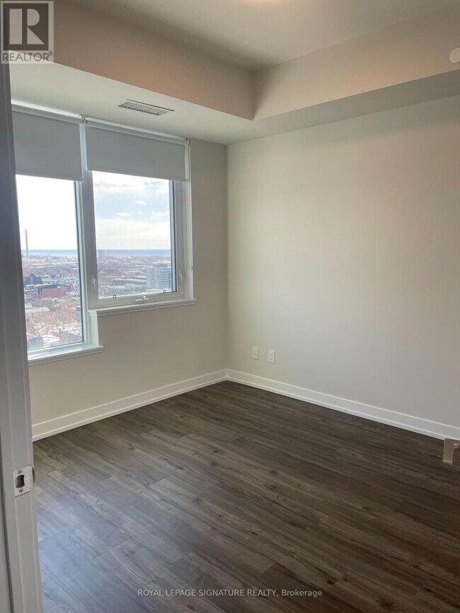 Photo - 25 Nicholas Ave Unit 1305