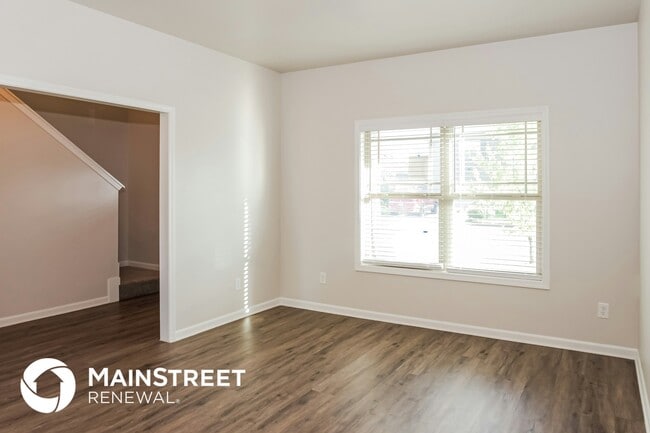 Photo - 213 Iron Cir