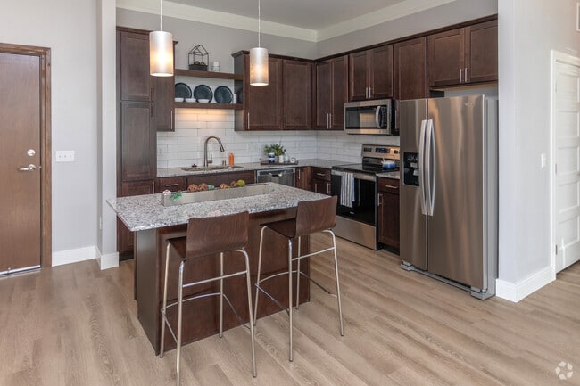 2BR, 2BA, Model - 1,100SF