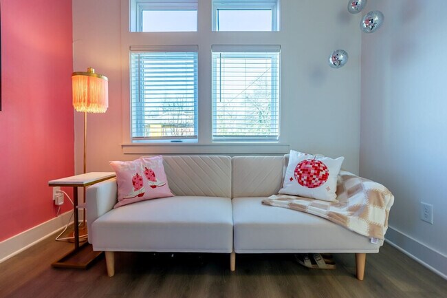 Photo - 336B Douglas Ave Unit ID1261670P