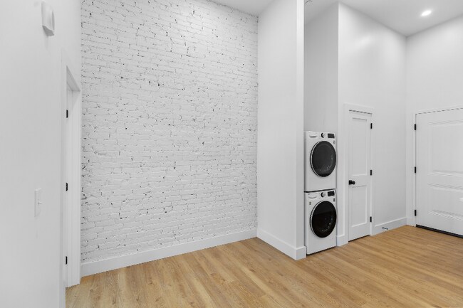 Photo - 101 Richmond St Unit 208