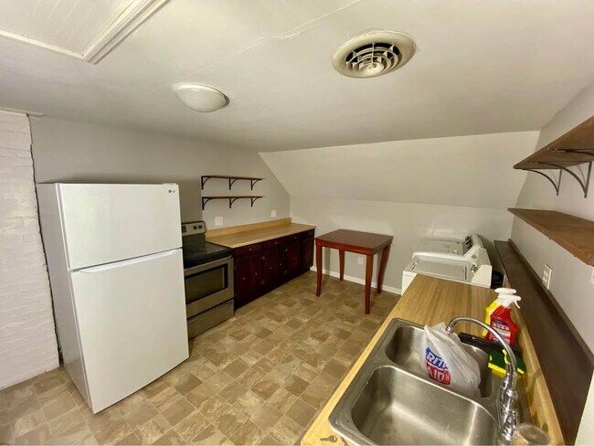 Photo - 20 Terra Cotta Ave Unit 2 - Upstairs