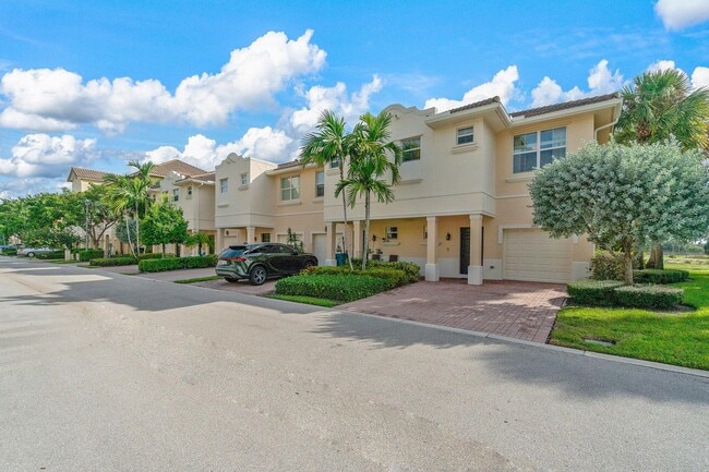 Photo - 1802 Via Sofia