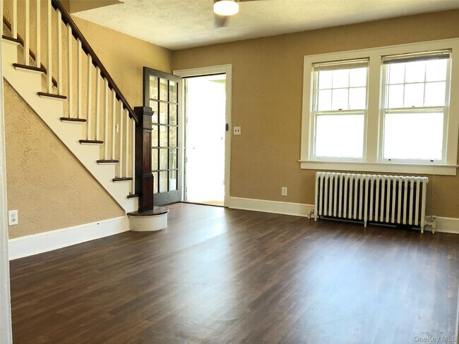 48 Gordon Ave Unit North Unit