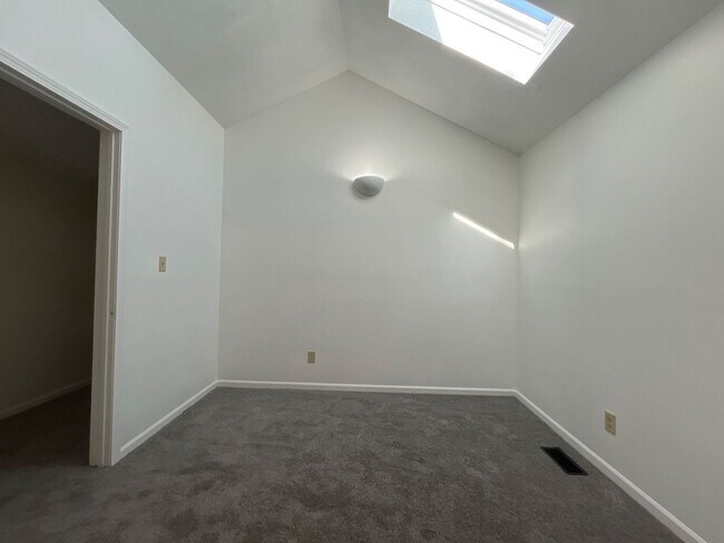 Photo - 210 S Nichols Ave Unidad B