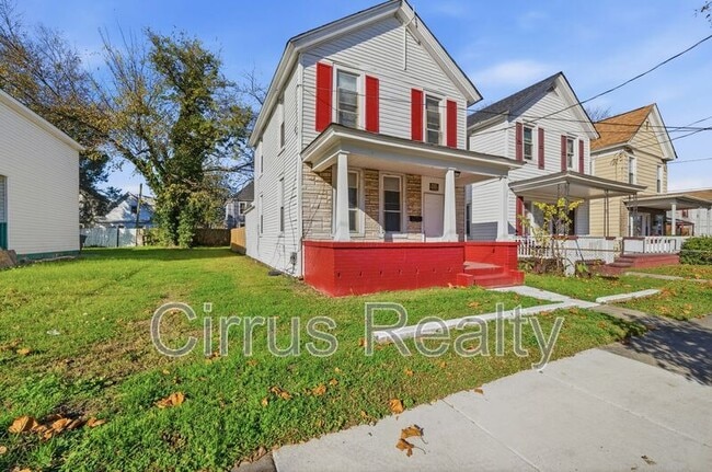Building Photo - 1027 27th St