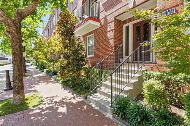 Photo - 2514 Worthington St