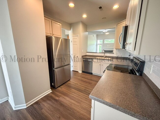 Photo - 9535 Shumacher Ave NW