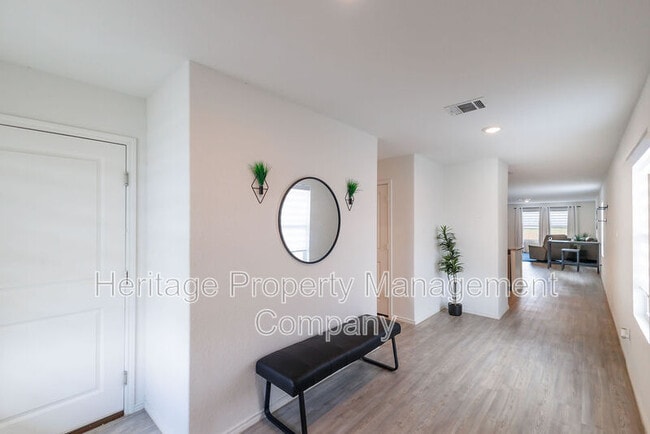 Photo - 10502 Torroja Wy