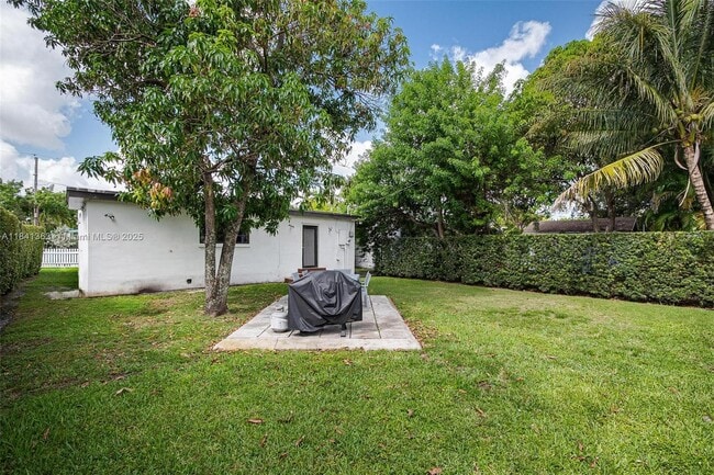 Photo - 243 NW 44th St