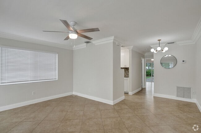 Building Photo - 917 NE 17th Ct Unit # 917 Rental