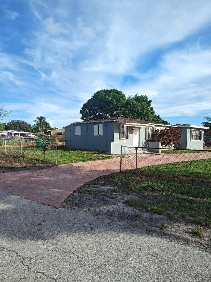 Photo - 12325 NW 19th Ave