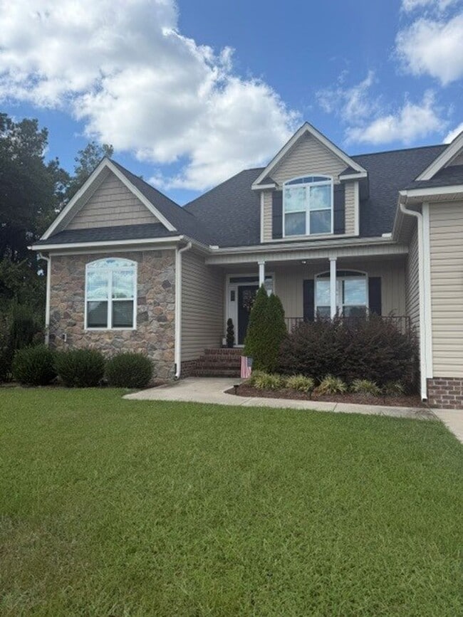 207 Waverly Dr