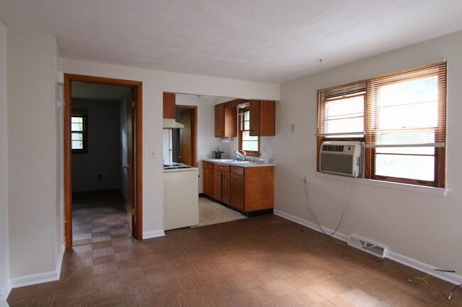 Photo - 403 Jewell Dr Unit Apt