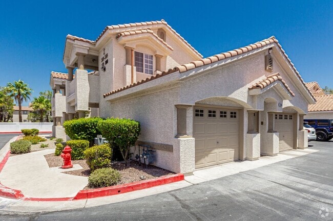 Building Photo - Upgraded 2 Bed 2 Bath with attached 1 Car ... Unit 106 Rental