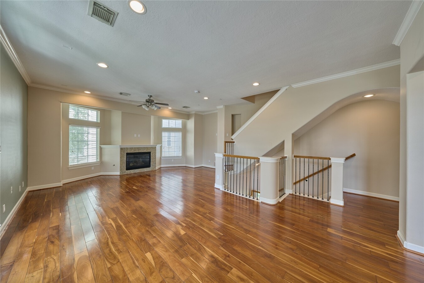 Photo - 2526 Bevis St