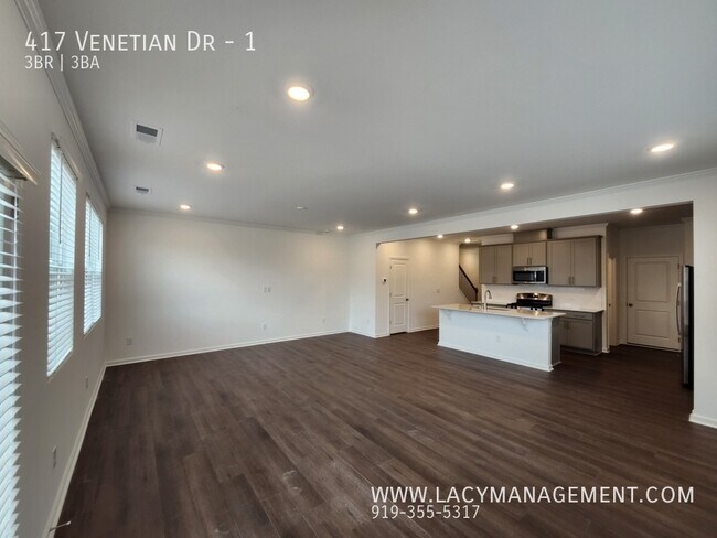 Photo - 417 Venetian Dr