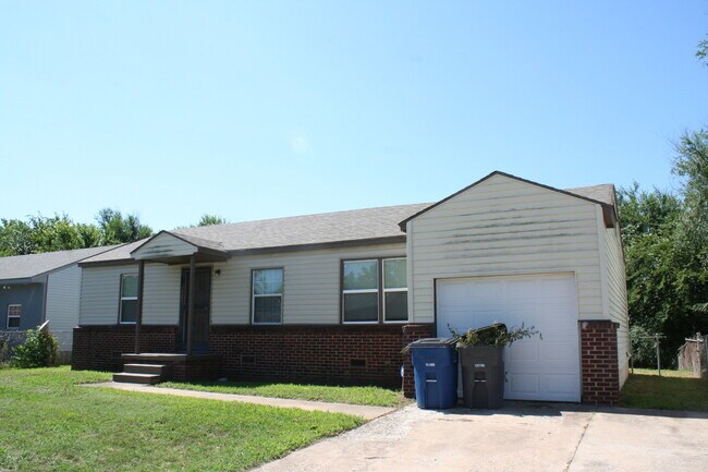 150 W 50th Pl N
