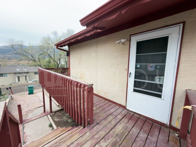 Photo - 3306 W Platte Ave Unit Upper