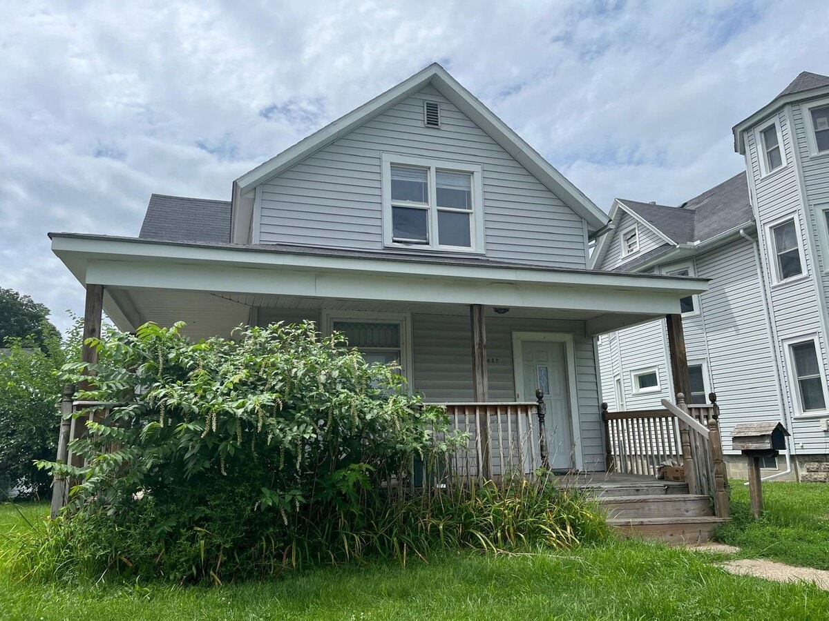 2 bedroom single family home - 2 bedroom single family home
