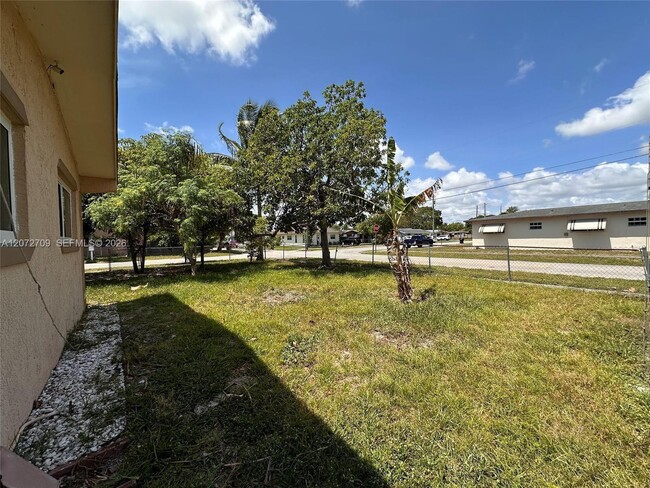 Photo - 17150 NE 4th Pl