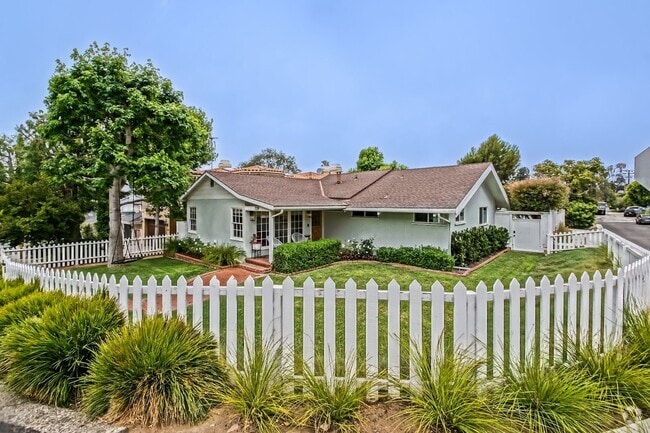 Building Photo - BEAUTIFULLY REMODELED (FURNISHED), 3BR3BA ... Rental