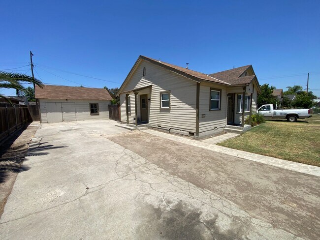 Photo - Charming 2 bedroom Reedley home for rent!