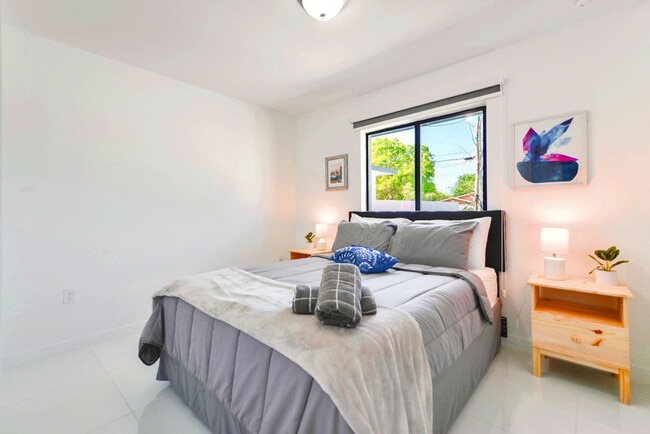 Photo - 2110 NW 66th St Unidad FL1-ID1230848P