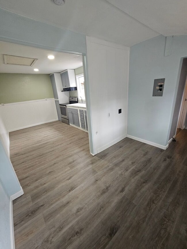 Photo - 2502001 Unit B