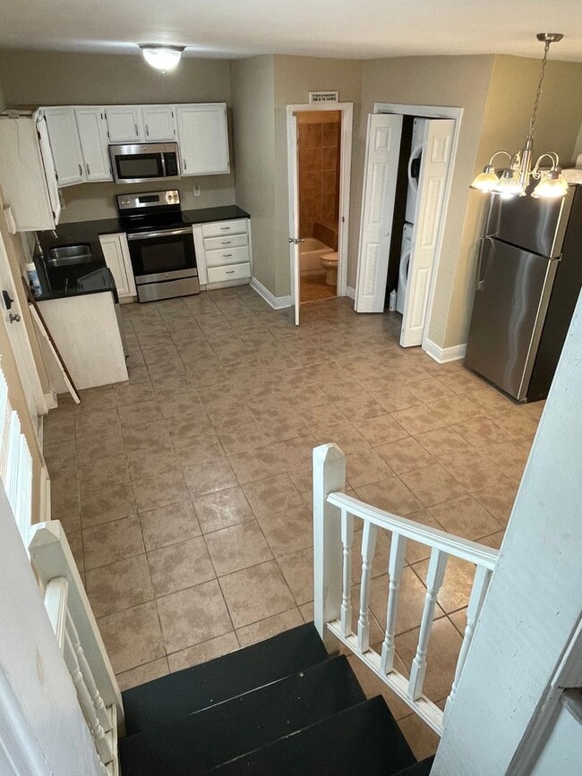 Building Photo - 2BD/1.5BA One Block Off St Charles Ave. Unit 2311 B