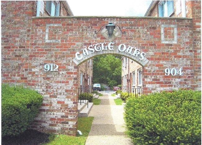 Castle Oaks - Castle Oaks