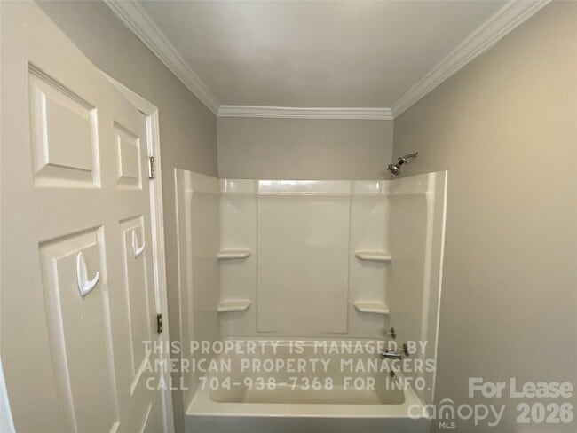 Photo - 303 Southern St