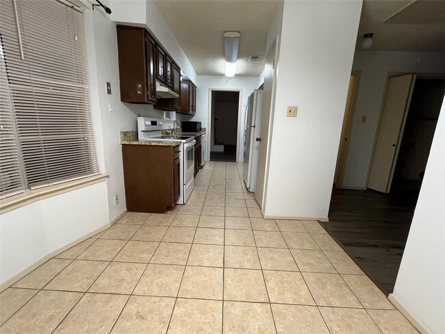 Photo - 5535 Ashgate Dr