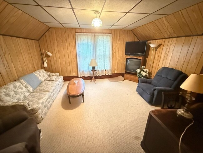 Photo - 1102 Oakes St