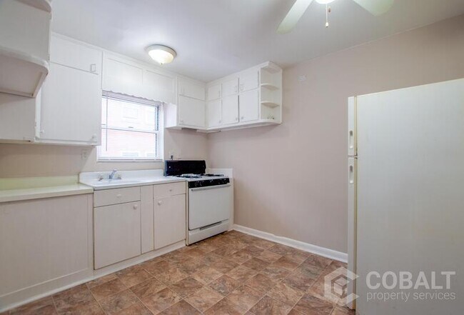 Photo - 944 St Charles Ave NE Rental