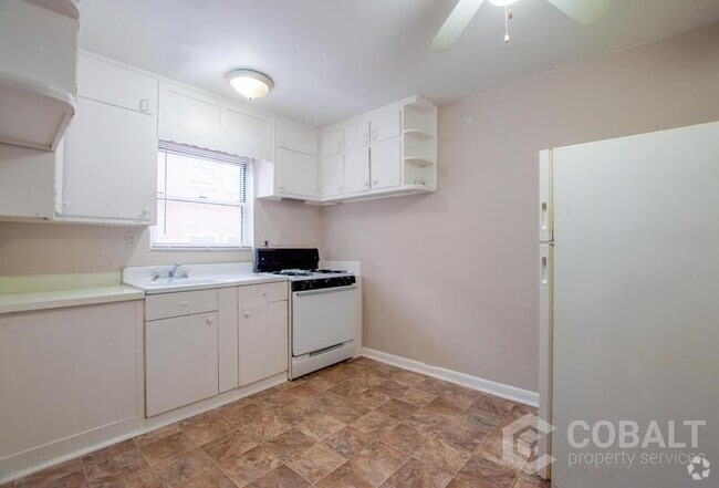 Building Photo - 944 St Charles Ave NE Rental