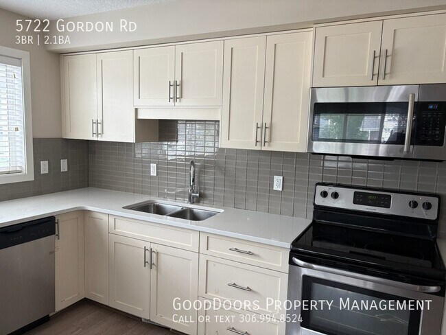 Photo - 5722 Gordon Rd
