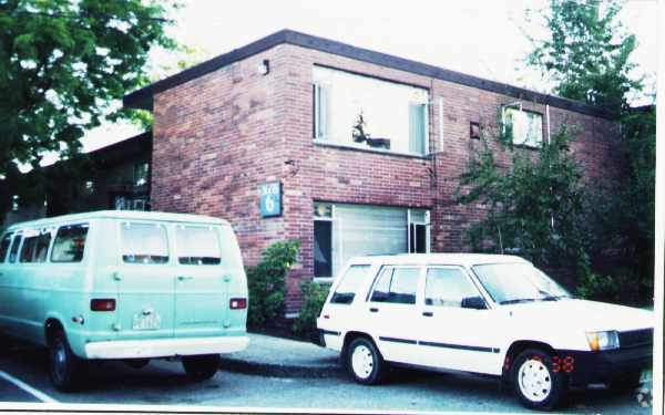 3605 Apartments