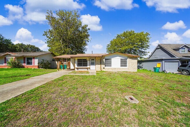 Photo - Charming 3-Bedroom Home in Universal City - Realtor Commission: $350