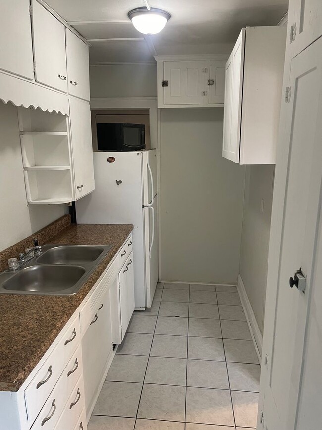 Photo - 1123 W 23rd St Unit 1